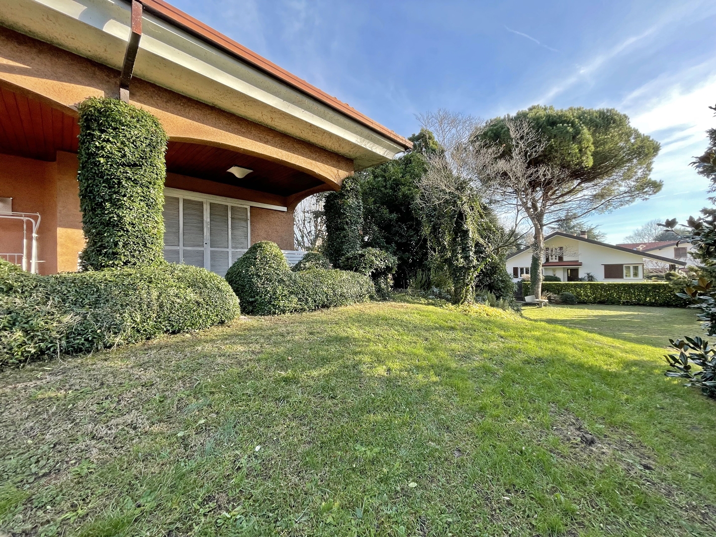 ERBA Casa indipendente